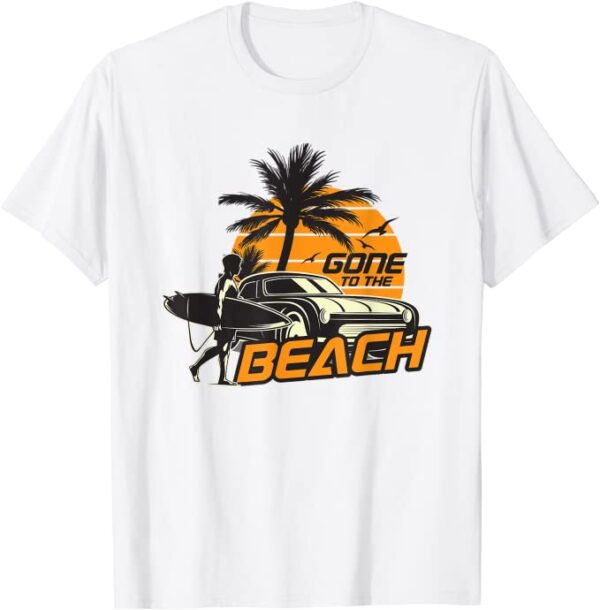 Gone to the Beach, Surfer am Strand mit Surfboard und Palmen T-Shirt